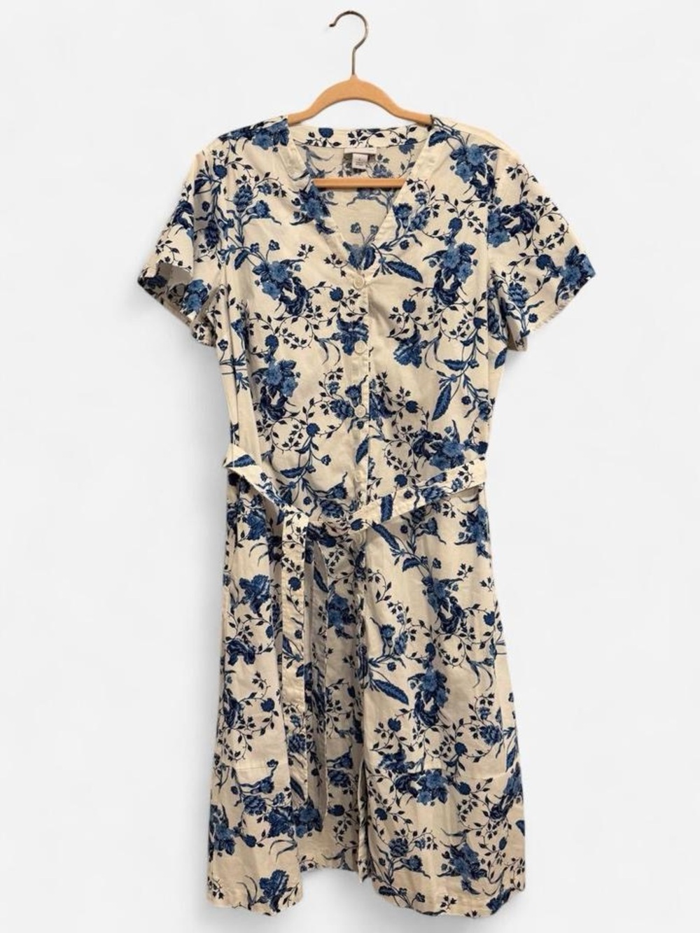 Liz Claiborne | Blue and White Floral | Dress with Button Up Front | Size L